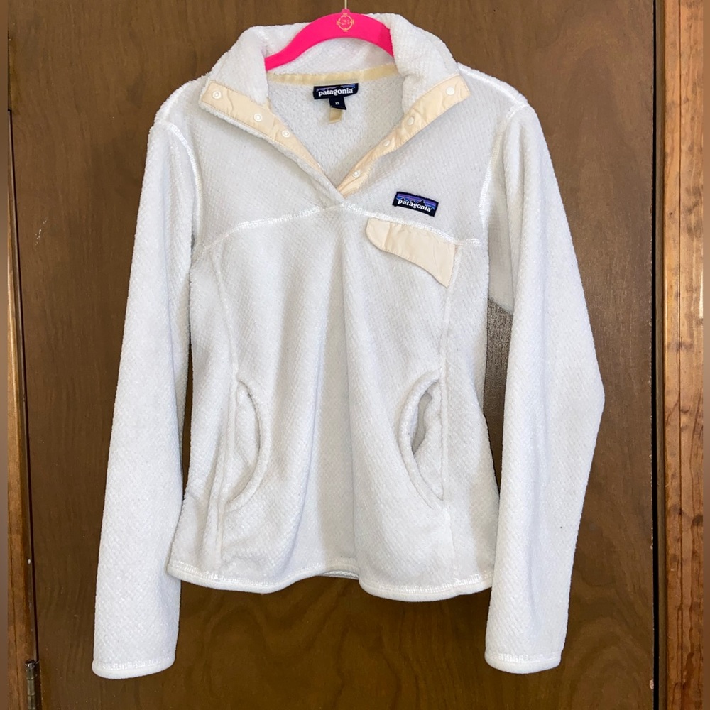 White Patagonia Fuzzy Pullover Jacket